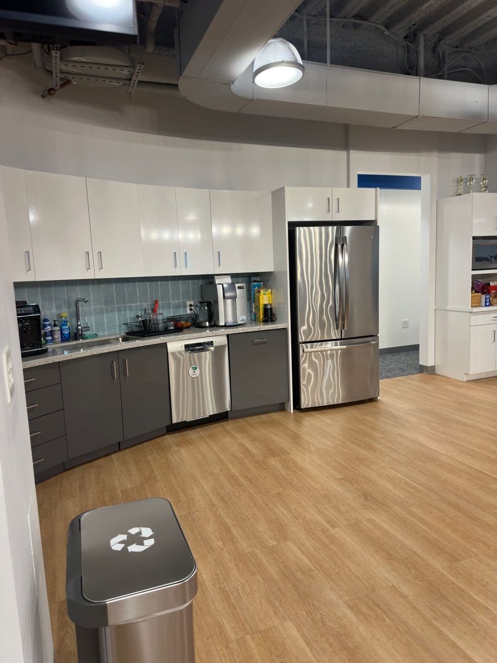 Gallery photos for Office Cleaning  -  Boston, MA: Image #1